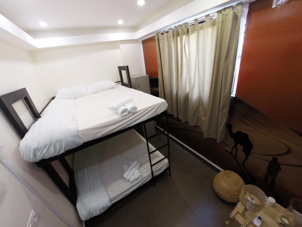 Aura Thematic Hostel Phnom Penh Phòng bức ảnh