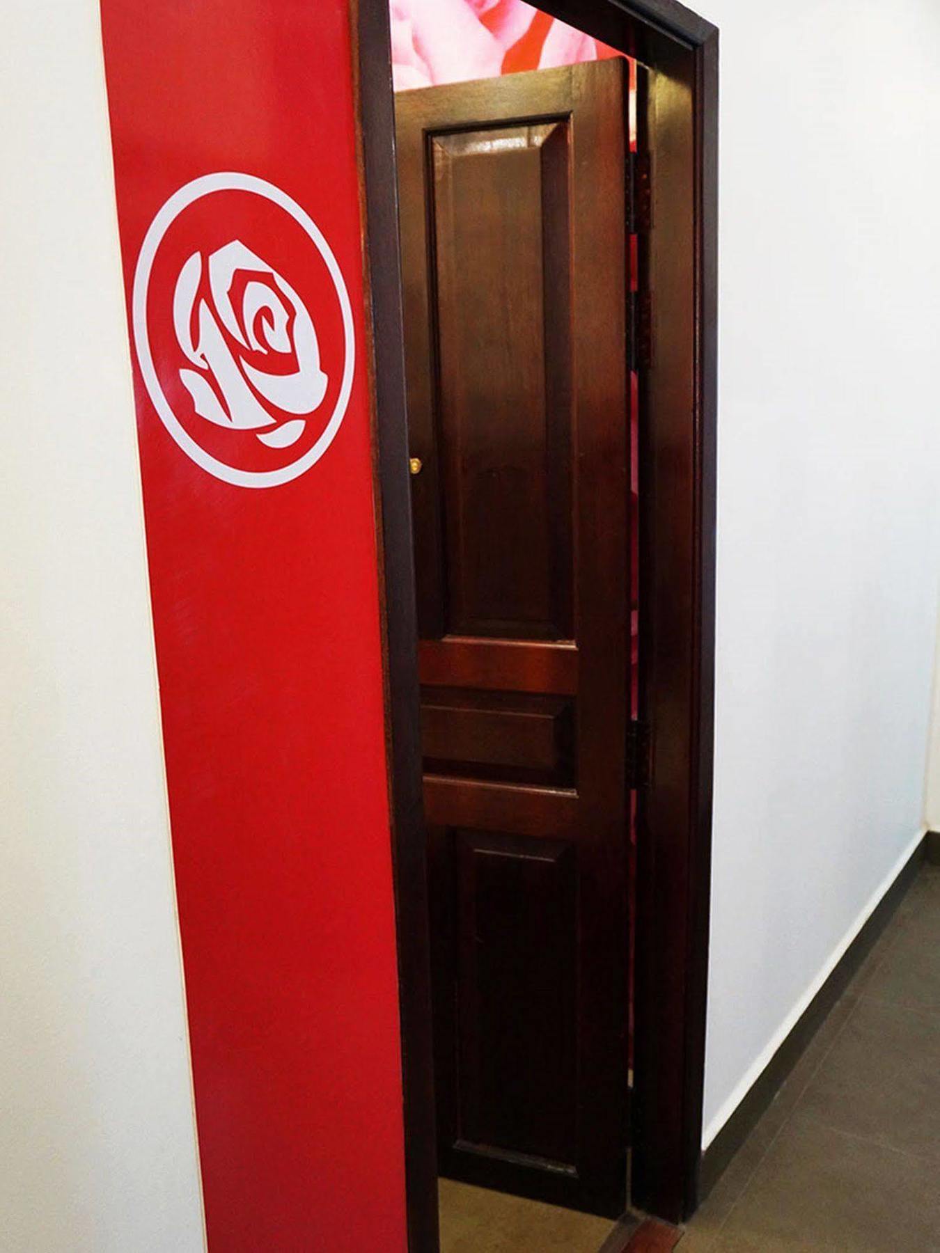 Aura Thematic Hostel Phnom Penh Ngoại thất bức ảnh