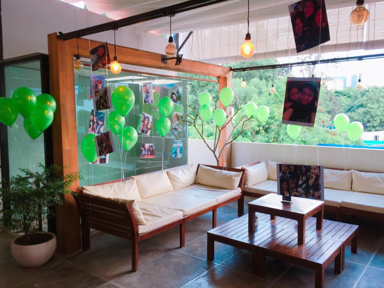 Aura Thematic Hostel Phnom Penh Ngoại thất bức ảnh